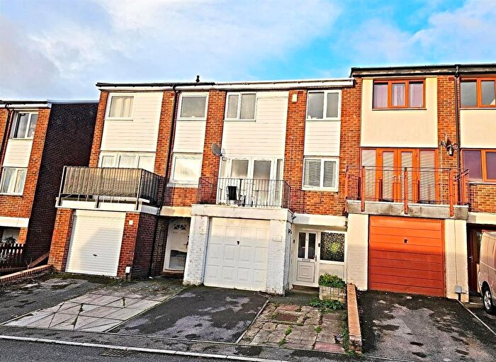 3 Bedroom Terraced House For Sale In Shelley Walk, Rhydyfelin, Pontypridd, CF37