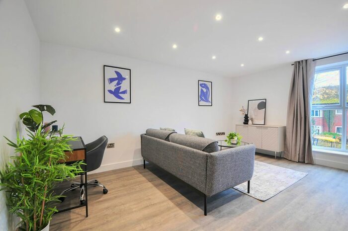 1 Bedroom Flat To Rent In Mitford Road, Fallowfield, Manchester, M14