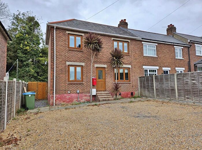 2 Bedroom End Of Terrace House For Sale In Gosport Road, Fareham, PO16