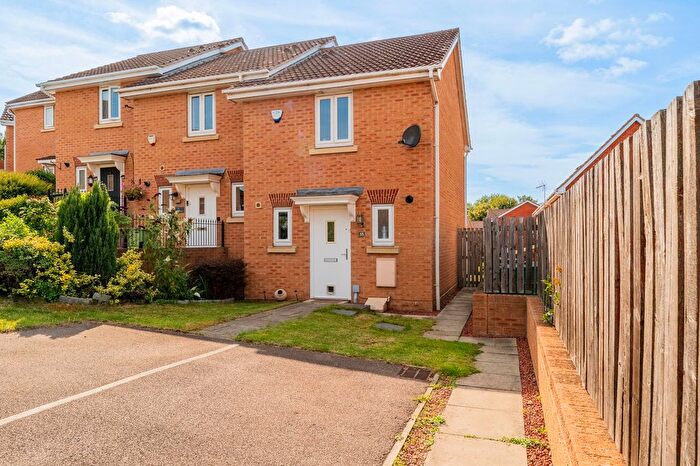 2 Bedroom End Terrace House For Sale In The Wharf, Knottingley, WF11
