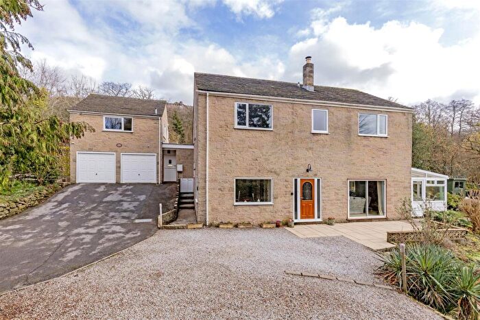 5 Bedroom Detached House For Sale In Old Orchard, The Green, Froggatt, Hope Valley, S32