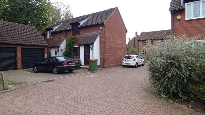 2 Bedroom Semi-Detached House To Rent In Teal Close, London, E16