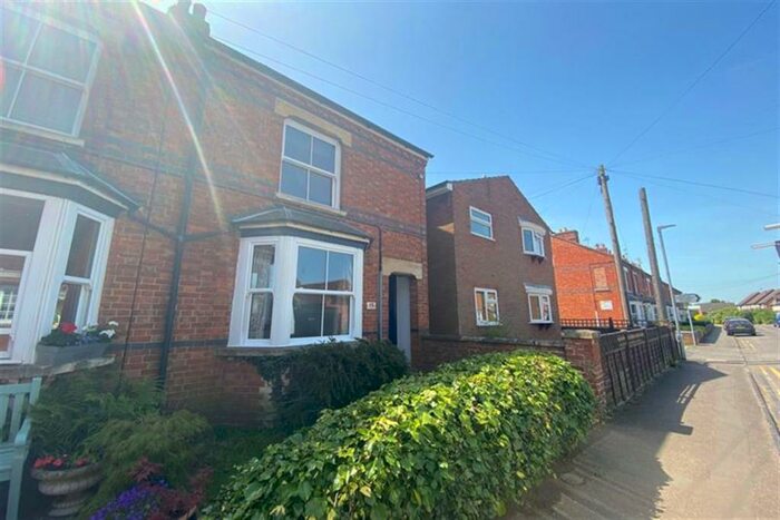 2 Bedroom Semi-Detached House To Rent In Avenue Road, Winslow, MK18