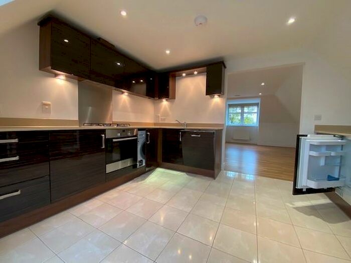 2 Bedroom Apartment To Rent In Woking, Surrey, GU22