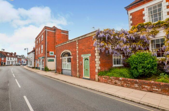 2 Bedroom Detached Bungalow To Rent In The Hundred, Romsey, Hampshire, SO51