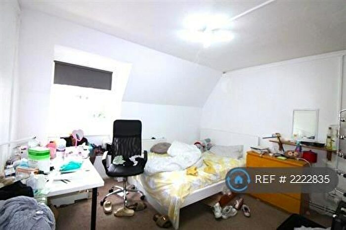 5 Bedroom Flat To Rent In Levita House, London, NW1