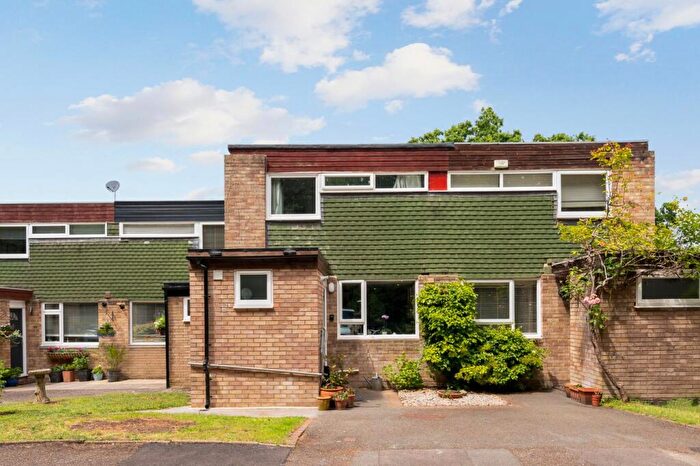 3 Bedroom Terraced House For Sale In Berkeley Court, Weybridge, KT13