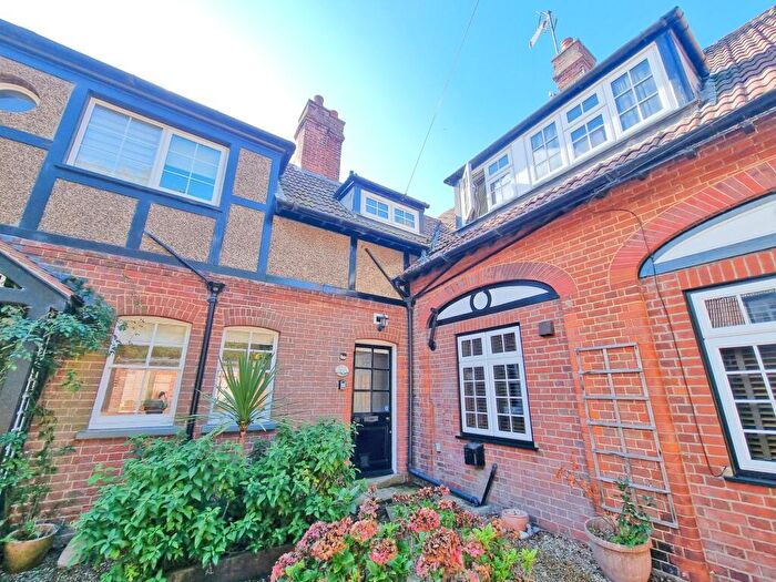 3 Bedroom Terraced House To Rent In High Street, Overstrand, NR27