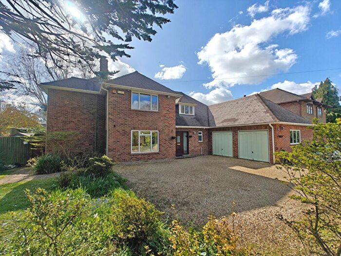 4 Bedroom Detached House For Sale In Sway Road, New Milton, Hampshire, BH25