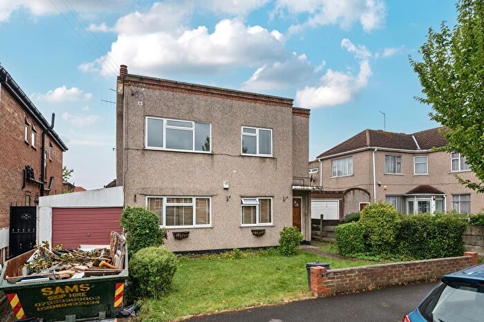 2 Bedroom Maisonette To Rent In Mahlon Avenue, Ruislip, HA4