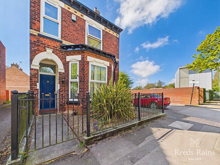 3 Bedroom Detached House For Sale In Ella Street, Hull, East Yorkshire, HU5