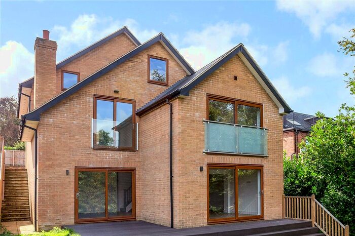 5 Bedroom Detached House For Sale In The Ridge, Cold Ash, Thatcham, Berkshire, RG18