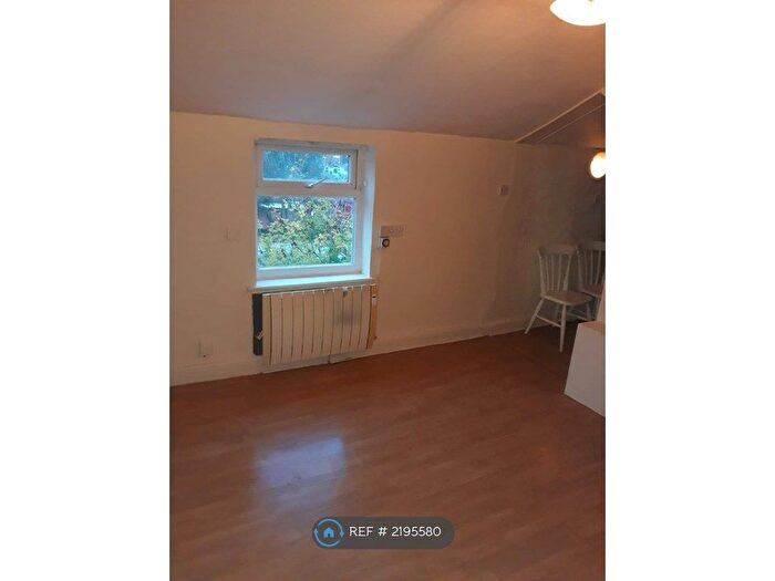 1 Bedroom Flat To Rent In Woodchurch Lane, Birkenhead, CH42