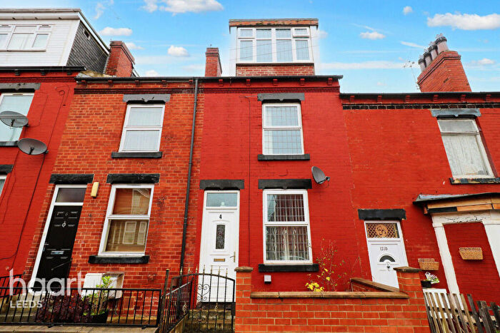 4 Bedroom Terraced House For Sale In Rossington Place, Leeds, LS8