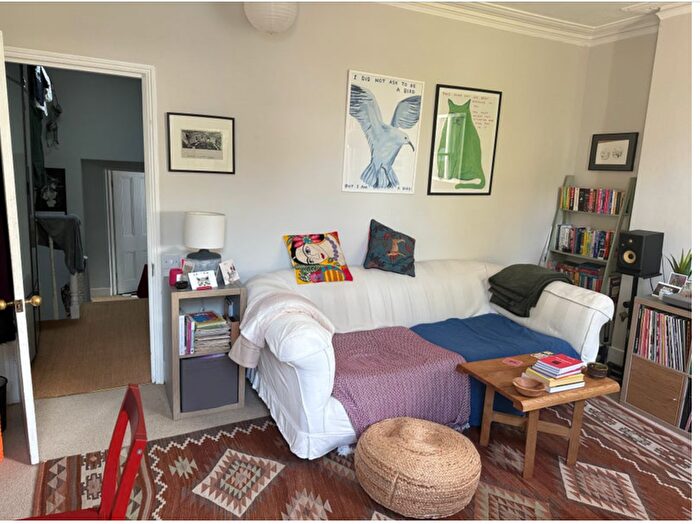 1 Bedroom Flat To Rent In Chadwick Road, London, SE15