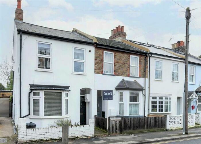 3 Bedroom Property To Rent In North Lane, Teddington, TW11