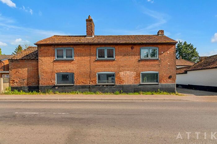 3 Bedroom Detached House For Sale In Market Street, Shipdham, IP25