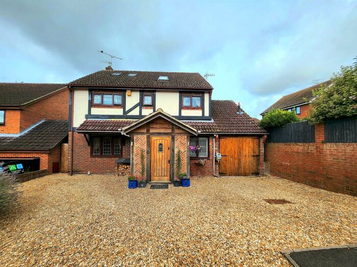 4 Bedroom Detached House For Sale In Reculver Way, Charlton, Andover, SP10