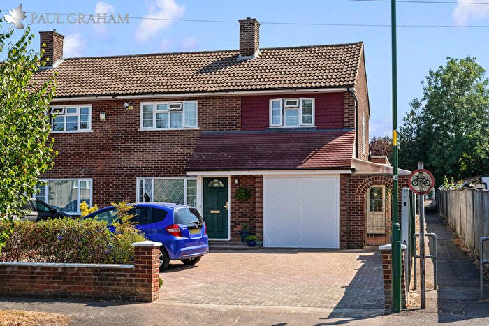 4 Bedroom Semi-Detached House For Sale In Ingleby Way, South Wallington, SM6
