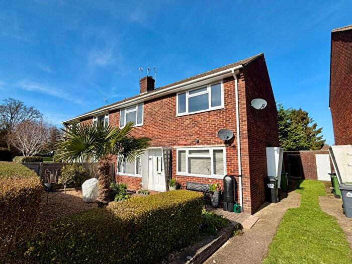 2 Bedroom Apartment For Sale In Cranbourne, Basingstoke, RG21