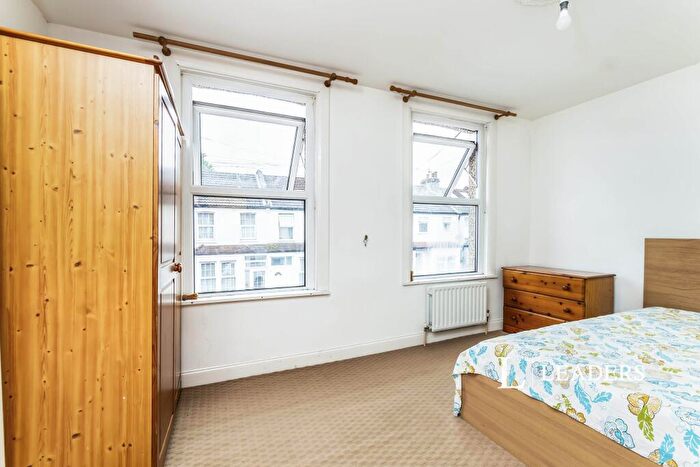 1 Bedroom House To Rent In Priory Road, CR0