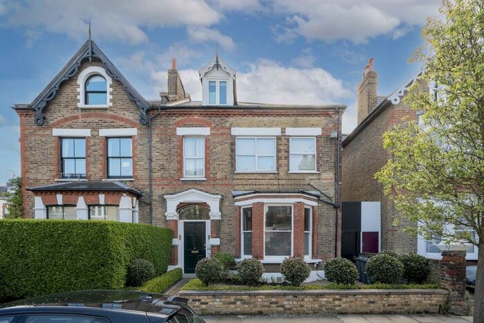 1 Bedroom Flat To Rent In Burlington Gardens, London, W4