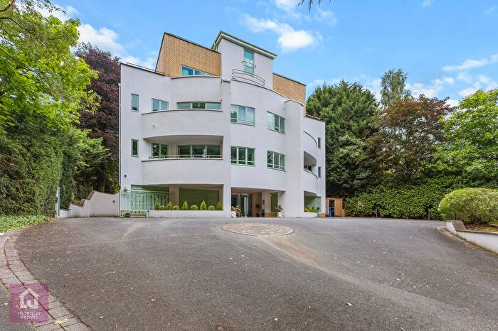 3 Bedroom Flat For Sale In Park Road, Bowdon, Altrincham, Greater Manchester, WA14