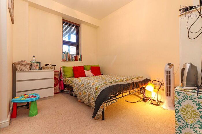 2 Bedroom Flat To Rent In Lockhart Road, Watford, Hertfordshire, WD17