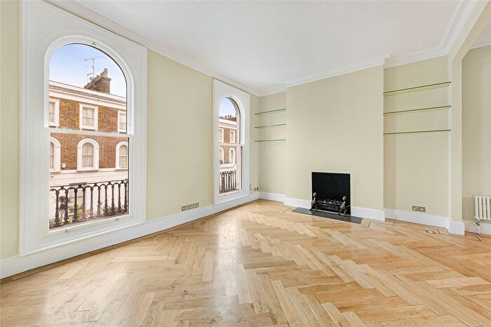 3 Bedroom Flat To Rent In Oakley Gardens, Chelsea, London, SW3