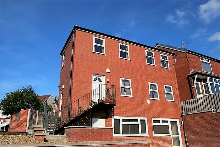 2 Bedroom Terraced House To Rent In Bentley Parade, Meanwood, Leeds, LS6