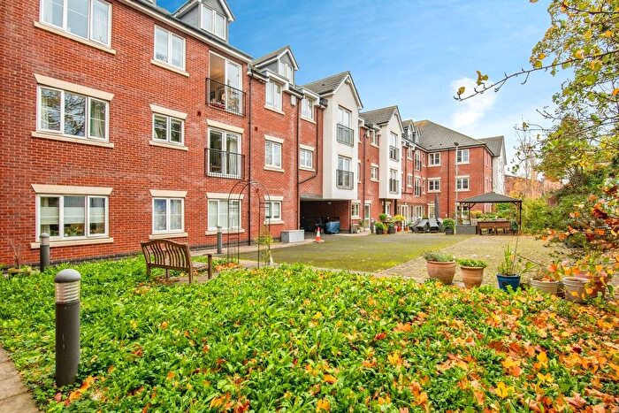 1 Bedroom Property For Sale In White Ladies Close, Worcester, WR1