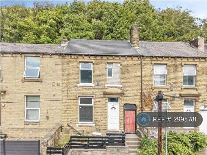 4 Bedroom Terraced House To Rent In Bankfield Road, Huddersfield, HD1