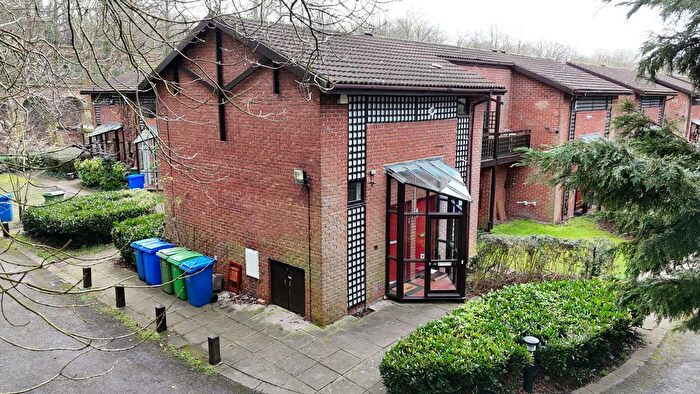 Studio To Rent In Spinney Gardens, London, SE19