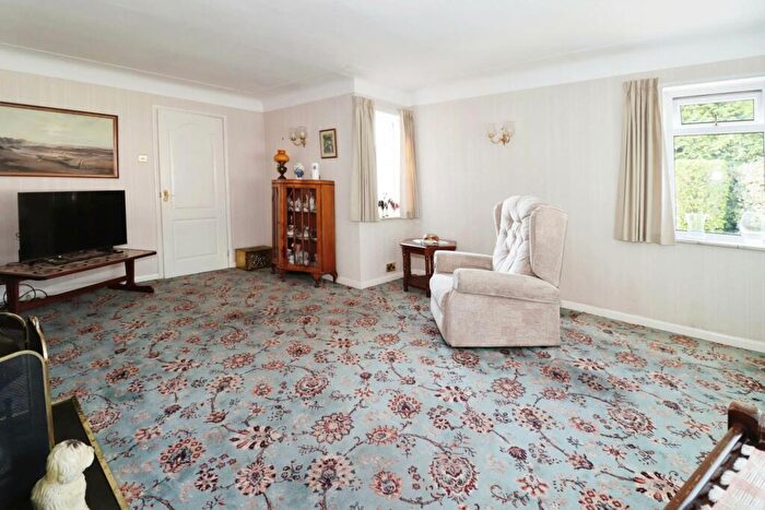 2 Bedroom Detached Bungalow For Sale In Broadmead, Heswall, CH60