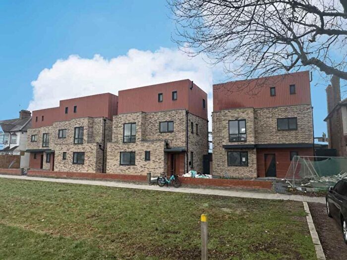 3 Bedroom Detached House For Sale In - Downhills Way, Tottenham, London, N17