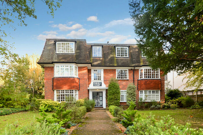 2 Bedroom Apartment To Rent In Surbiton, KT6