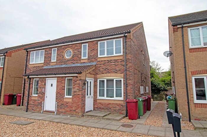 1 Bedroom Flat For Sale In Harrier Court, Lancaster Drive, South Killingholme, DN40