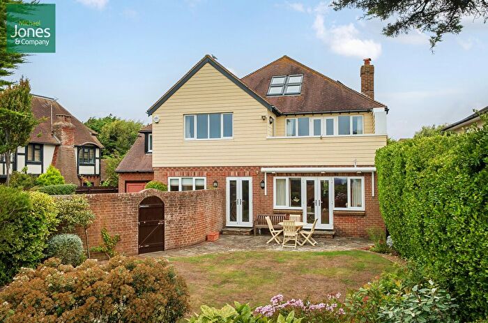 6 Bedroom Detached House To Rent In Sea Avenue, Rustington, Littlehampton, West Sussex, BN16