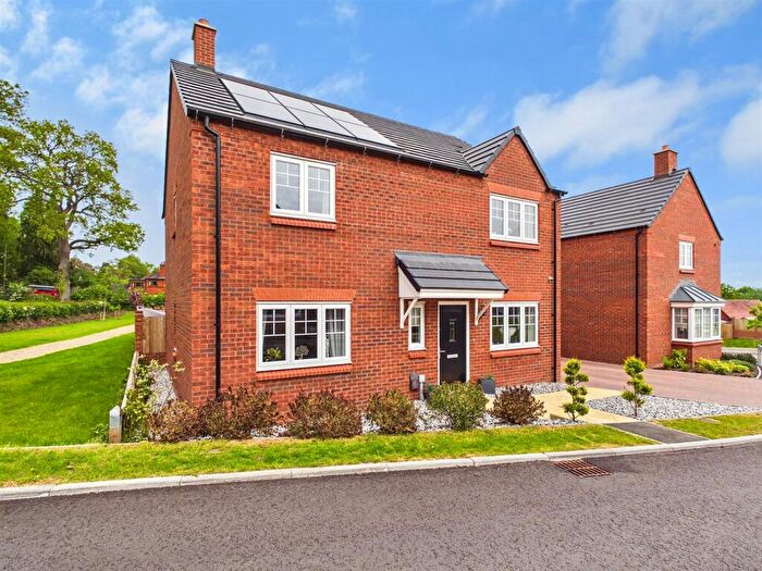 5 Bedroom Detached House For Sale In Redcliff Close, Kinver, Stourbridge, DY7