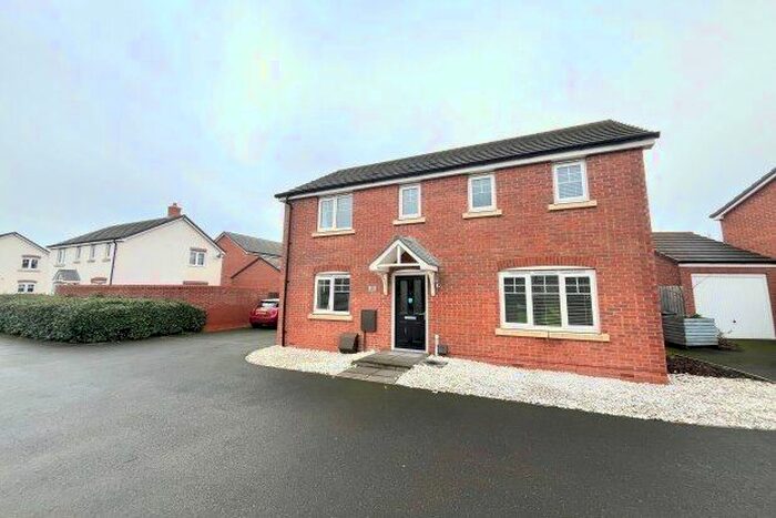 3 Bedroom Property To Rent In Biffin Way, Leamington Spa, CV31