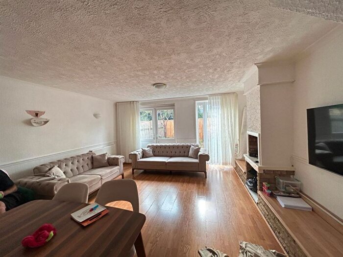 3 Bedroom Property To Rent In Moorfield Road, Enfield, EN3