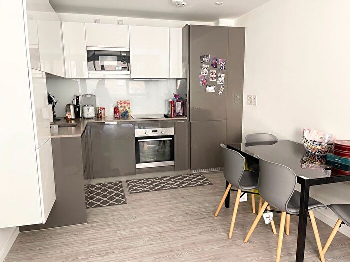 2 Bedroom Flat To Rent In Fleet Street, Brighton, BN1