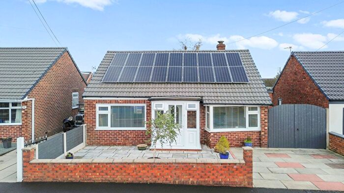 2 Bedroom Detached Bungalow For Sale In Elaine Close, Ashton-In-Makerfield, WN4