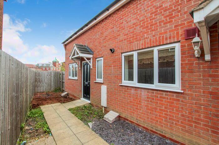 2 Bedroom Town House To Rent In Rowells Court, Ripley, DE5