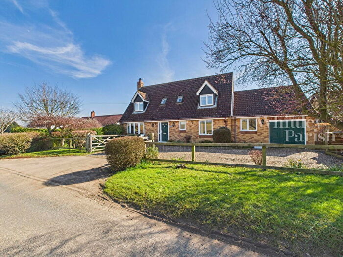 4 Bedroom Detached House For Sale In Hinderclay Road, Wattisfield, IP22