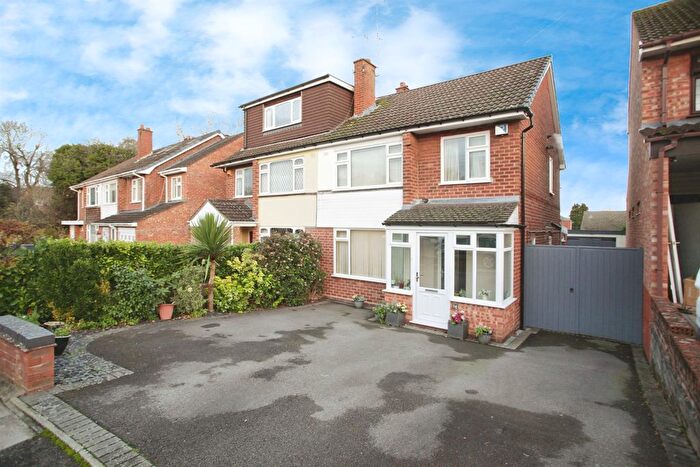 3 Bedroom Semi-Detached House For Sale In Tilewood Avenue, Coventry, CV5