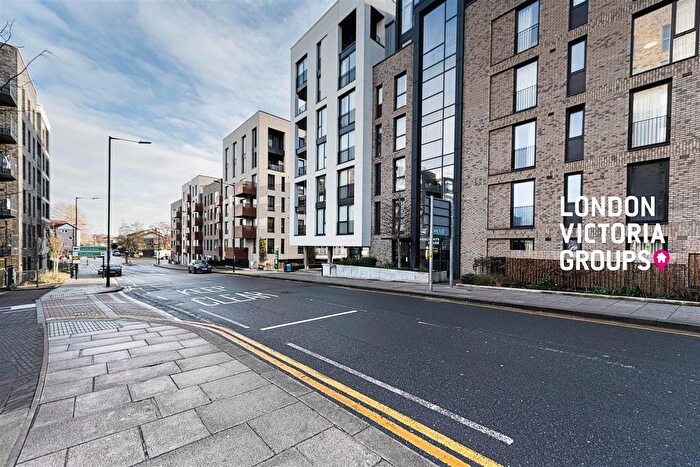 1 Bedroom Flat For Sale In Wenborn Building, Penny Brookes Street, Stratford, London, E15