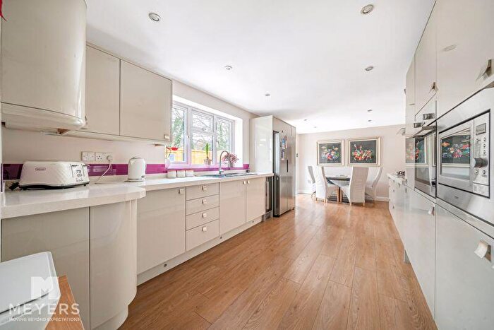 3 Bedroom Bungalow For Sale In Keighley Avenue, Broadstone, BH18