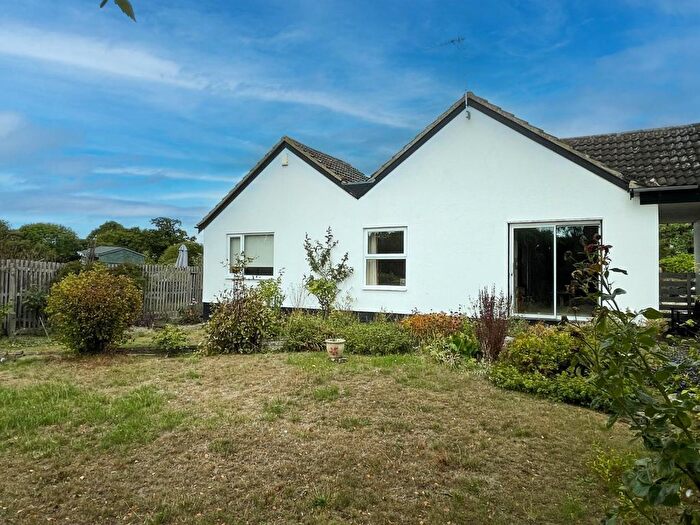 3 Bedroom Semi-Detached Bungalow For Sale In Chestnut Close, Sawston, Cambridge, CB22