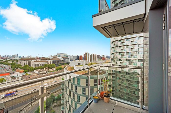 1 Bedroom Flat To Rent In Streamlight Tower, Province Square, E14